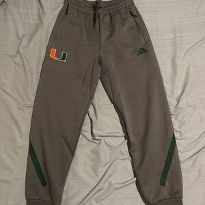 UM Team issued Sweatpants Size S